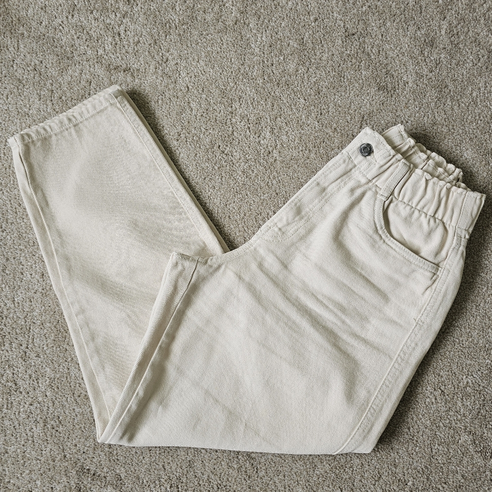 H&M Tapered High Jeans Size 2 White Cream